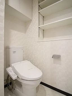 トイレ　参考写真：別部屋タイプ