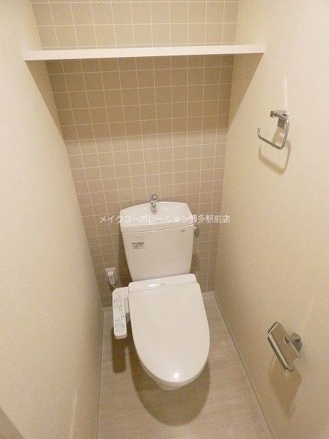 地下鉄空港線 博多駅 徒歩11分 12階建 築4年のトイレ写真