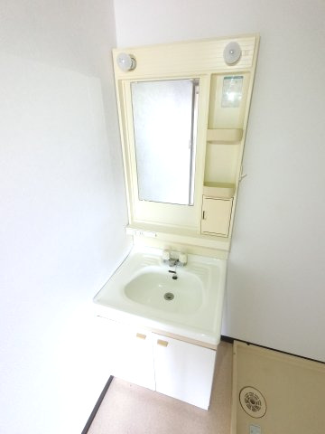 ＪＲ内房線 浜野駅 徒歩6分 4階建 築33年の内装写真