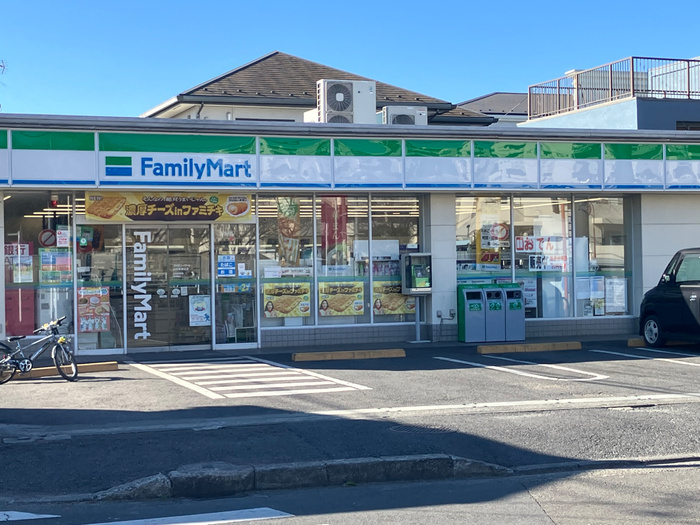 コンビニ　ファミリーマート 白井南瀬谷店（コンビニ）まで300m