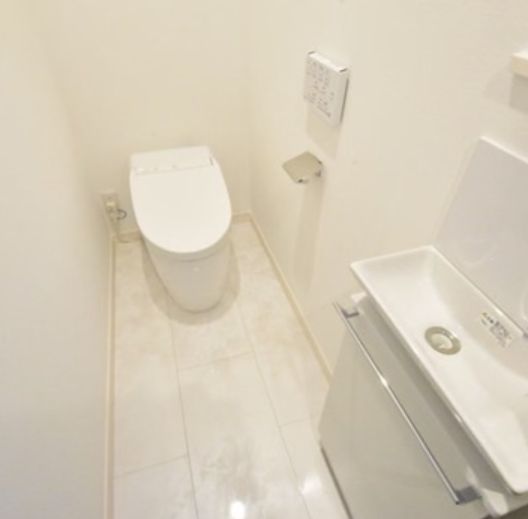トイレ　ゆったりとした空間のトイレです