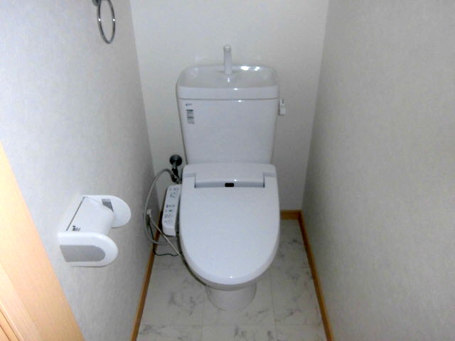 ウインズガーデンD棟のトイレ写真
