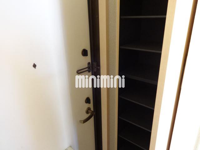 玄関　下駄箱