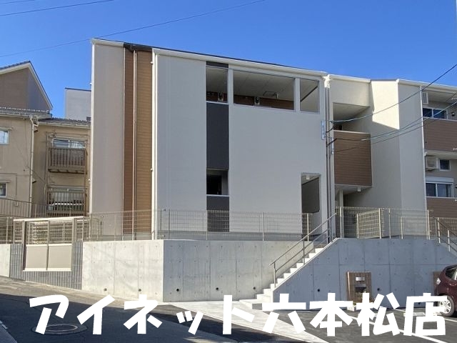 建物外観　最寄り駅徒歩9分圏内の人気デザイナーズアパートです