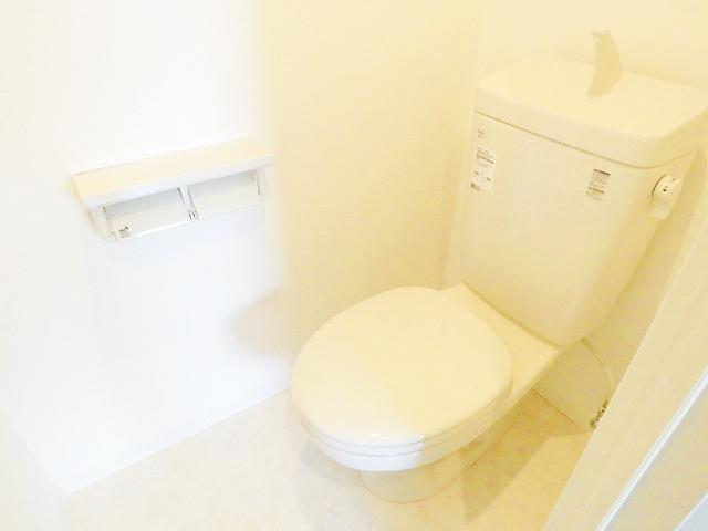 ルラーシェ中の島のトイレ写真