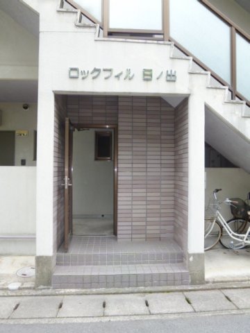 エントランス　毎日通るエントランスはこのようになっています