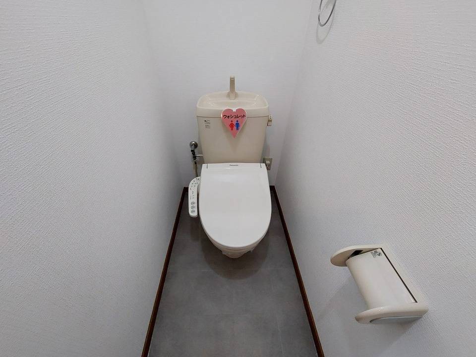 トイレ　トイレ