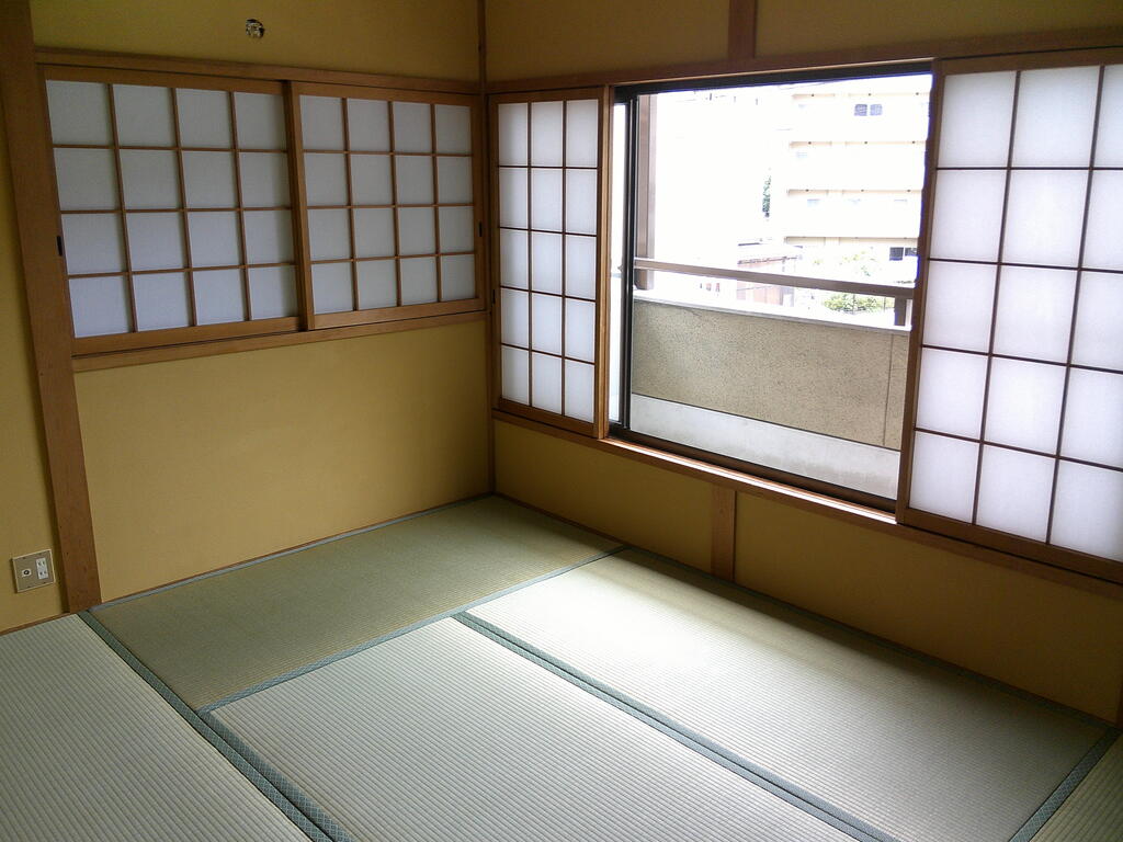 近鉄奈良線 生駒駅 徒歩12分 2階建 築33年の内装写真