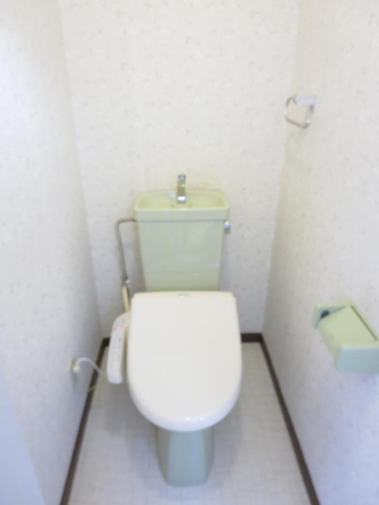 トイレ　温水洗浄便座付