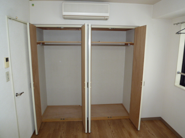 収納　クローゼット