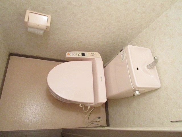 トイレ　温水洗浄便座付トイレ