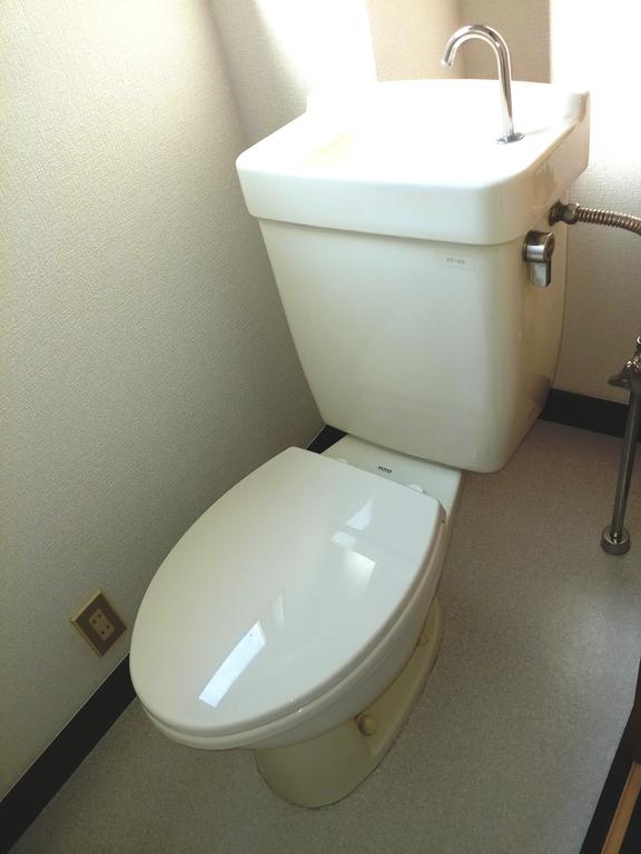 【清水ビルのトイレ】