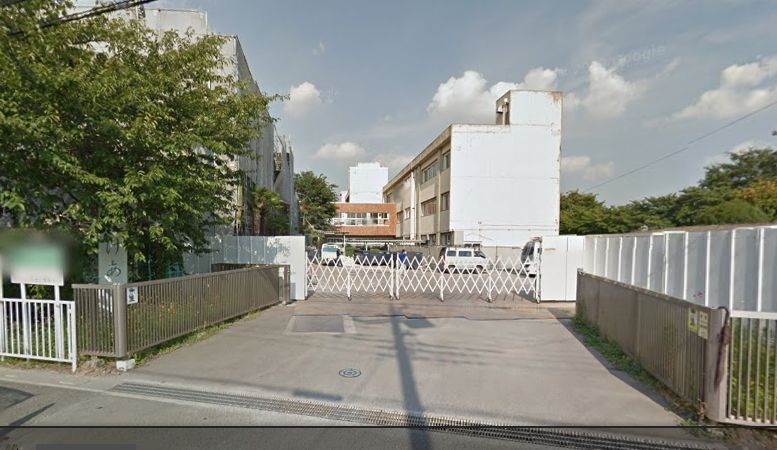 【マルニコーポＢの小学校】