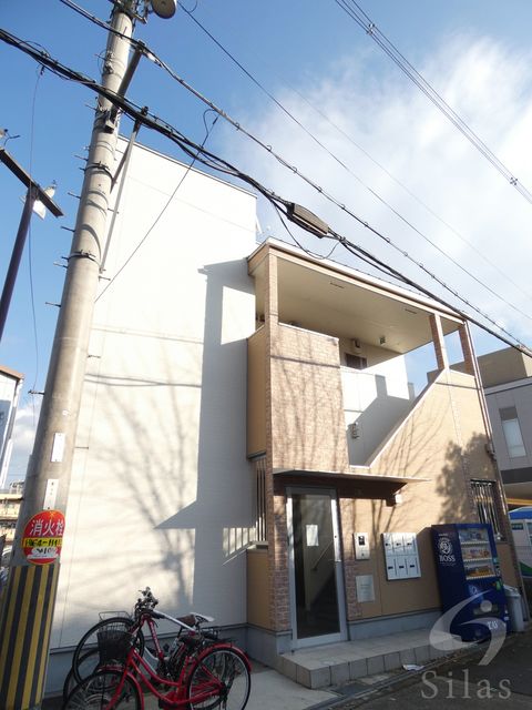 大阪市平野区長吉長原東のアパートの建物外観