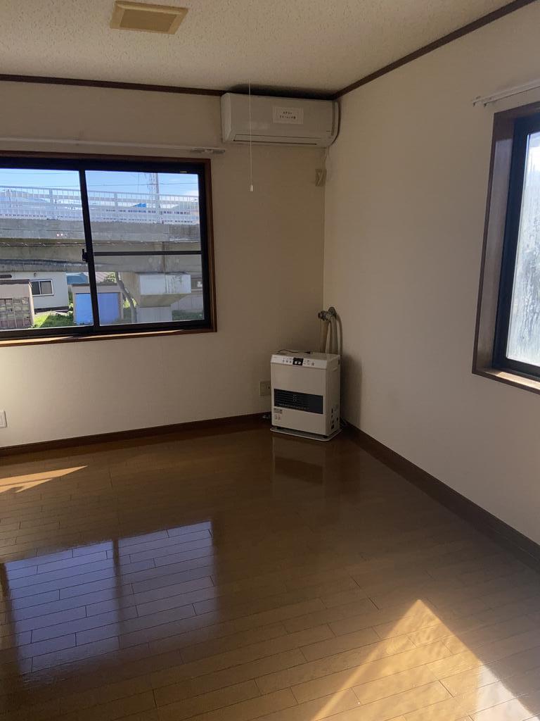 ドリームハウス古館Bの居間写真