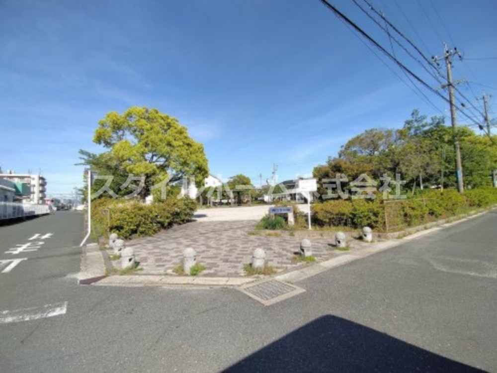 【Ｒｅｉｗａ　Ｈoｕｓｅの公園】