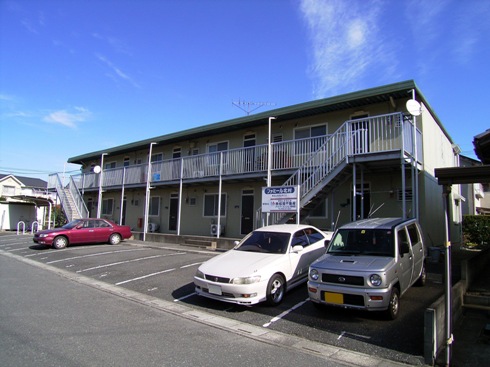 【東松山市沢口町のアパートの駐車場】