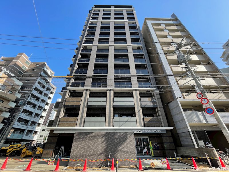 【福岡市中央区白金のマンションの建物外観】