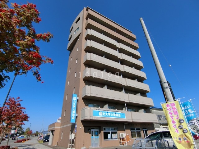 【石狩郡当別町園生のマンションの建物外観】