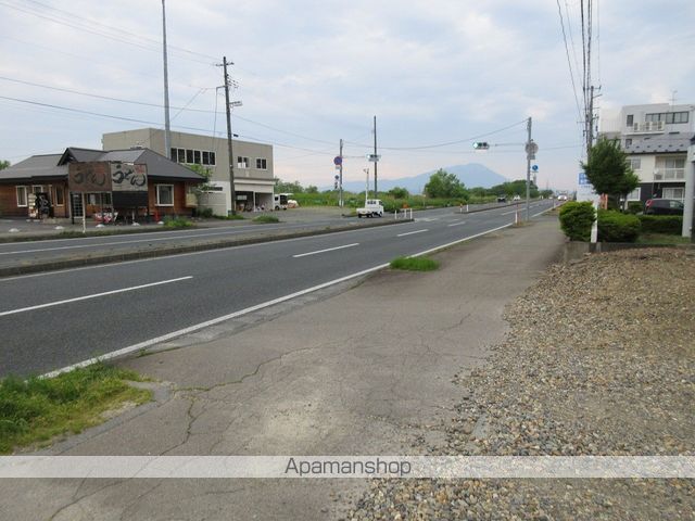 その他　周辺道路（その他）まで0m