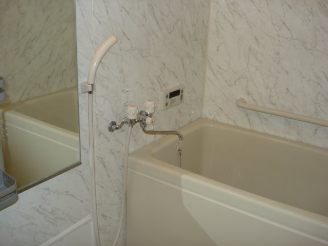 バス・シャワールーム　バス