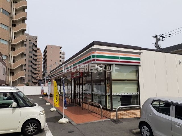 コンビニ　セブンイレブン南千反畑町店（コンビニ）まで908m
