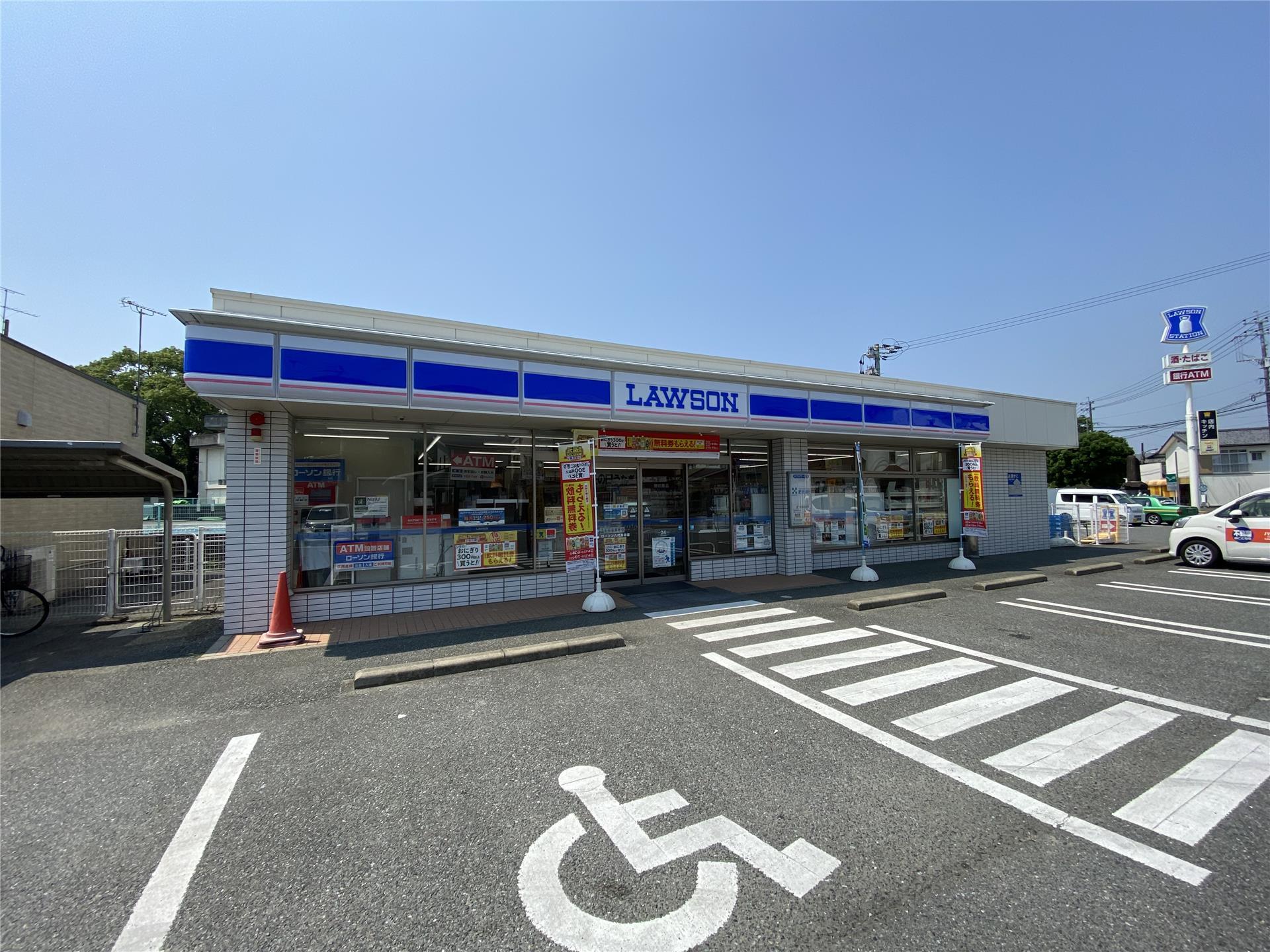 コンビニ　ローソン八代高田店（コンビニ）まで495m