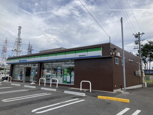 コンビニ　ファミリーマート武豊冨貴駅東店（コンビニ）まで347m
