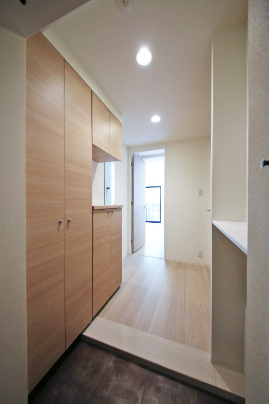 玄関　収納設備の整う玄関