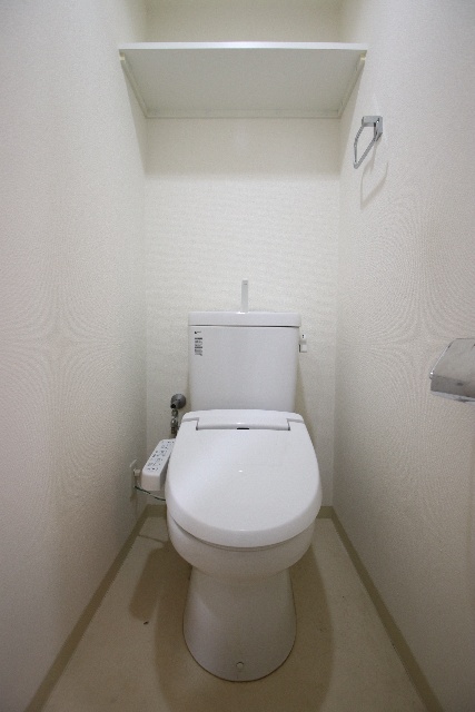 トイレ　※別室の参考写真の為、現況優先です。