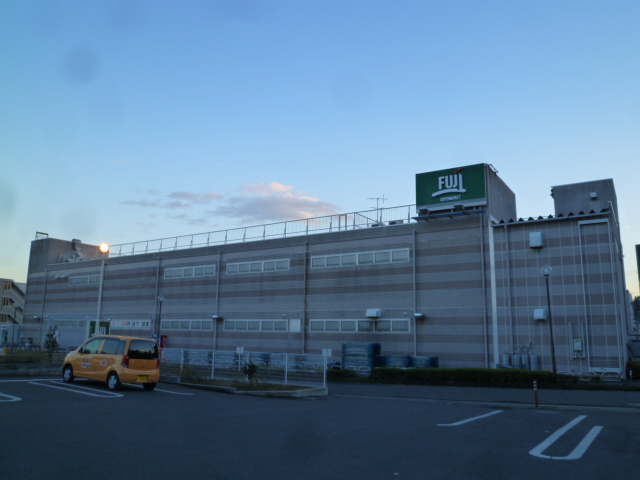 スーパー　Fuji戸室店（スーパー）まで403m