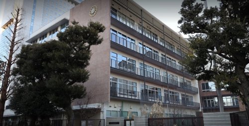 中学校　千代田区立麹町中学校（中学校）まで198m