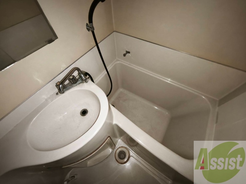 バス・シャワールーム　お風呂になります。一日の疲れを癒してくださいね。