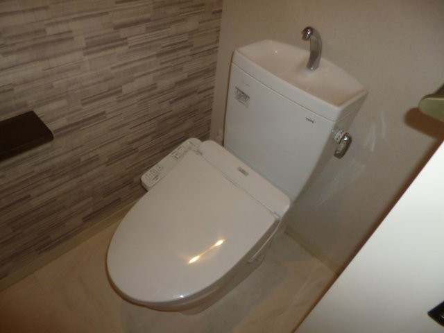 トイレ　ウォシュレット