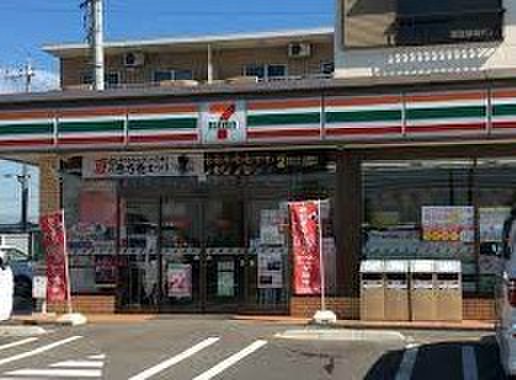 コンビニ　セブンイレブン（コンビニ）まで600m