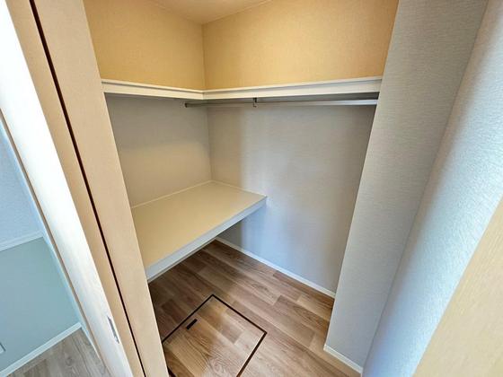 収納　※別部屋の写真です