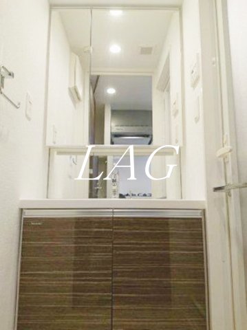 洗面設備　独立洗面台です。