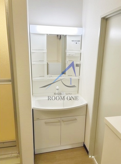 洗面設備　洗面台です。