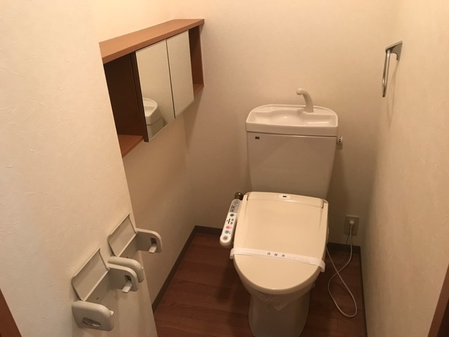 トイレ　シャワー付トイレ