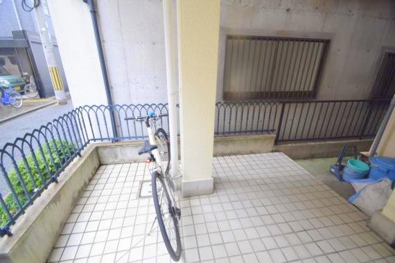 その他共有部分　敷地内の駐輪場は雨の日も安心です。