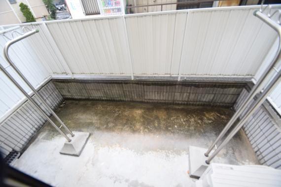 バルコニー　日当たりが良く洗濯物がよく乾きます。