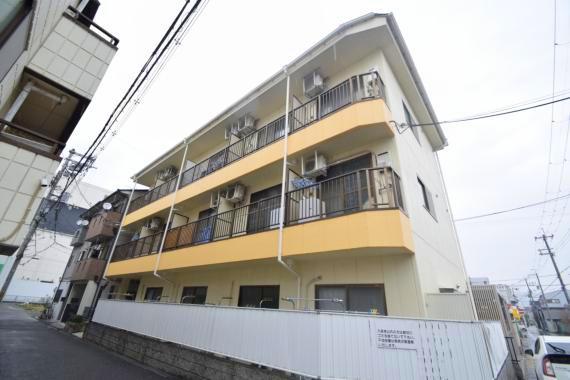 建物外観　存在感のある外観ですね。