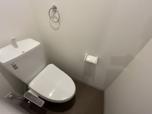 トイレ　※同施工会社施工物件（イメージ）