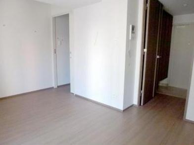 居室・リビング　開放感のあるゆったりとしたお部屋です♪