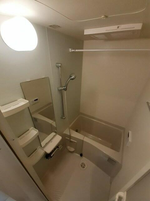 バス・シャワールーム　?