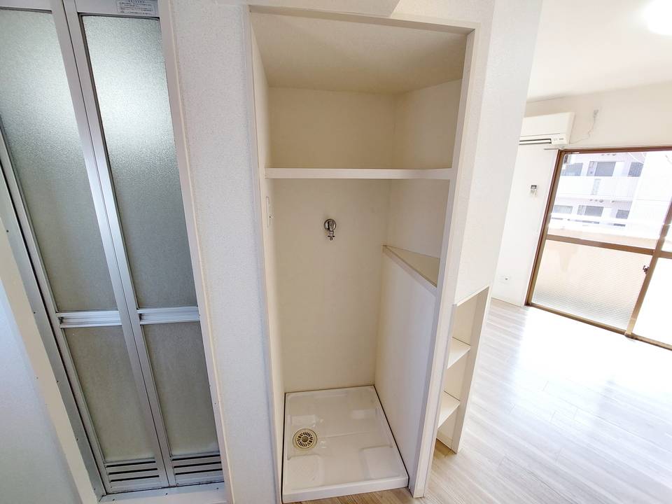 洗面設備　洗濯機置場