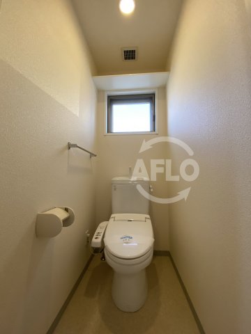 トイレ　ノースヴィレッジ壱番館　温水洗浄便座