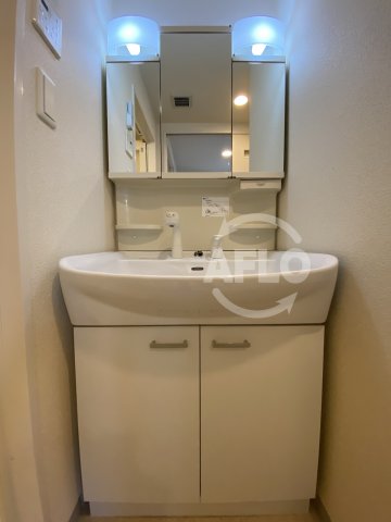 洗面設備　ノースヴィレッジ壱番館　独立洗面化粧台