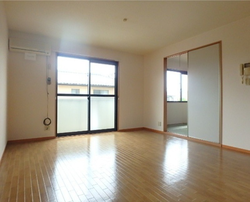 居室・リビング　図面と現状に相違がある場合には現状を優先