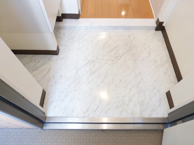 玄関　※別室参考写真